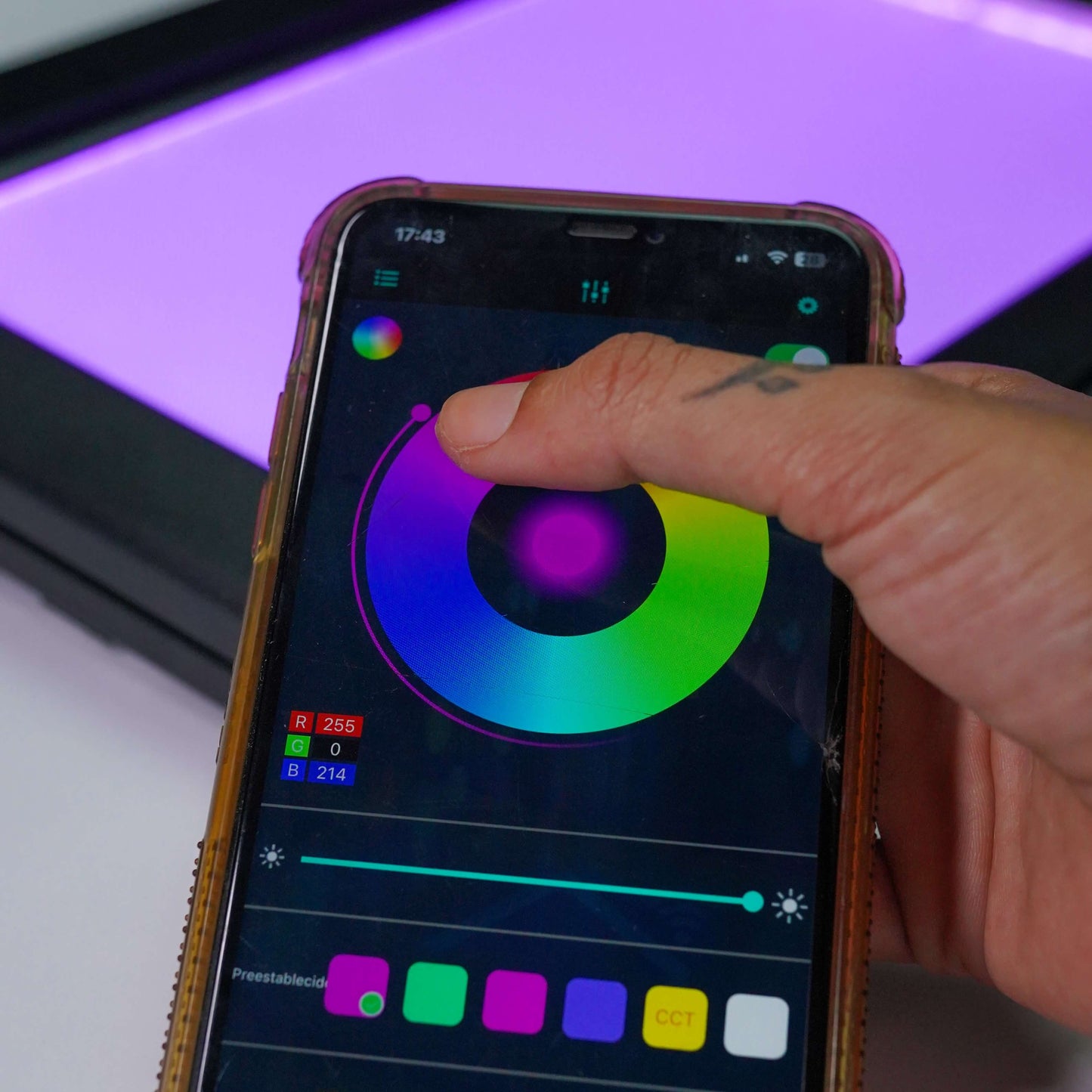 Mobile App for RGB lightbox Frame